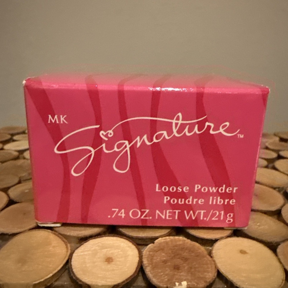NEW Mary Kay LIGHT IVORY‎ 3843 MK Signature Loose Powder 0.74 oz NOS FLAW